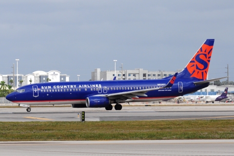 N828SY - 737-8F2(WL) - Sun Country Airlines - MIA - 29-11-2025