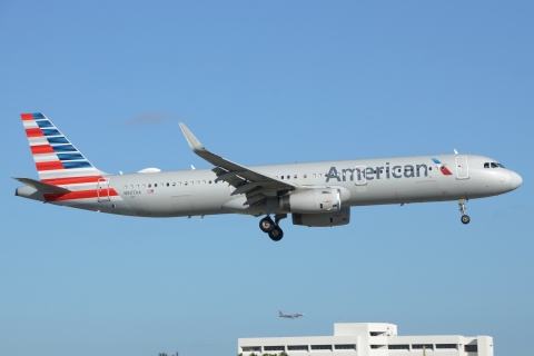 N907AA - A321-231(WL) - American Airlines - MIA - 29-11-2025