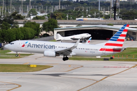 N960AN - 737-823(WL) - American Airlines - FLL - 27-11-2025