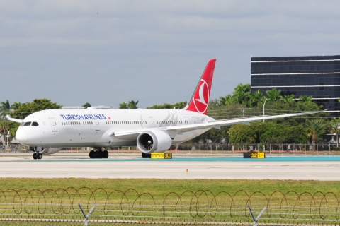 TC-LLE - 787-9 Dreamliner - Turkish Airlines - MIA - 29-11-2025
