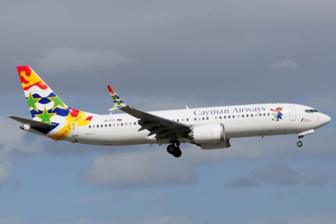 VP-CIY - 737-8 MAX - Cayman Airways - MIA - 29-11-2025