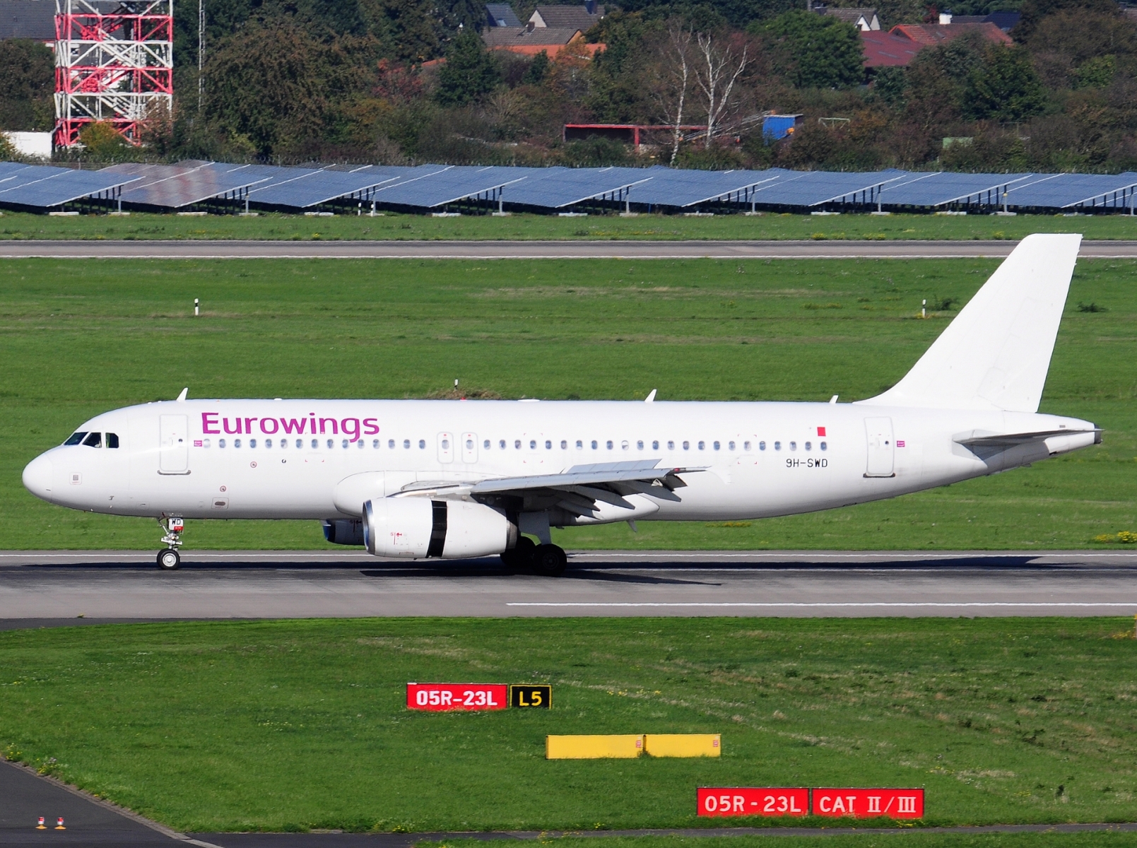 9H-SWD _ A320-232 _ Eurowings _ DUS _ EDDL _ 04-10-2026