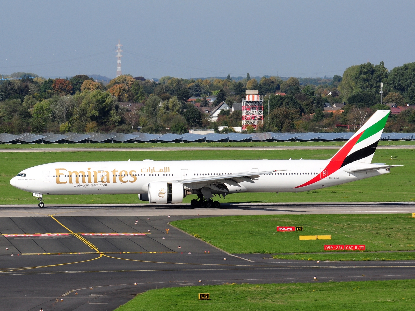 A6-ENZ _ 777-31H(ER) _ Emirates _ DUS _ EDDL _ 04-10-2026