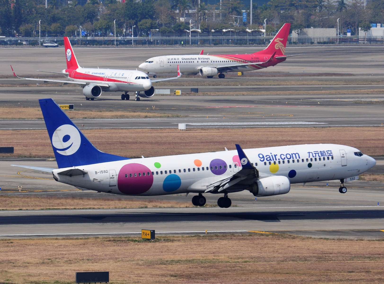 B-1592 _ 737-800(WL) _ 9 Air _ CAN _ ZGGG _ 07-02-2026