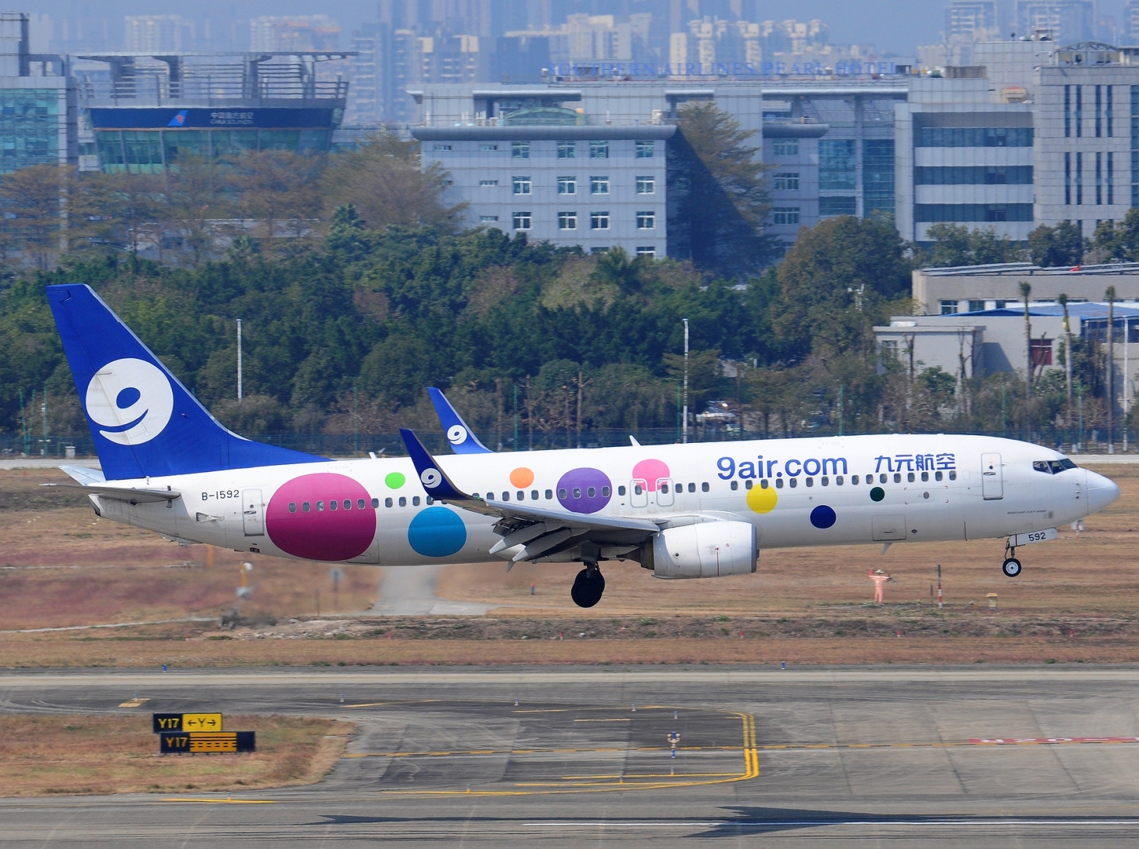 B-1592 _ 737-800(WL) _ 9 Air _ CAN _ ZGGG _ 07-02-2026
