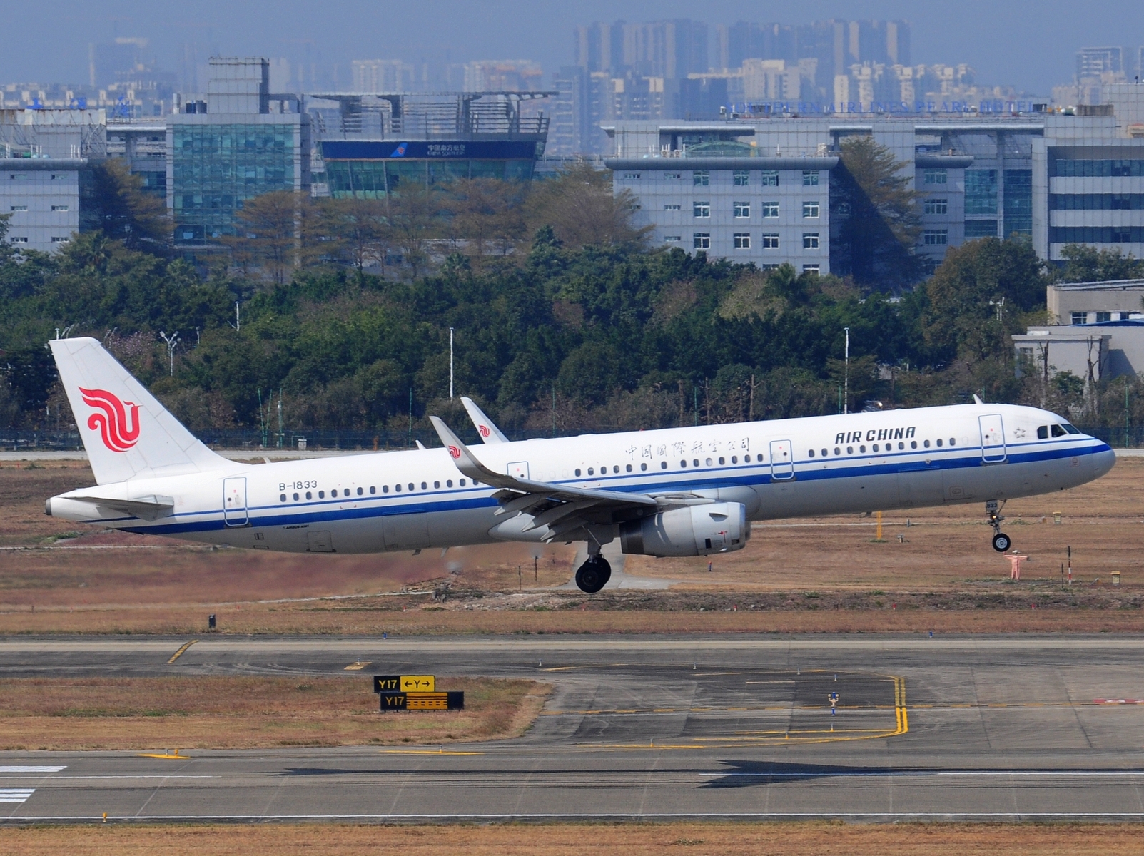 B-1833 _ A321-232(WL) _ Air China _ CAN _ ZGGG _ 07-02-2026