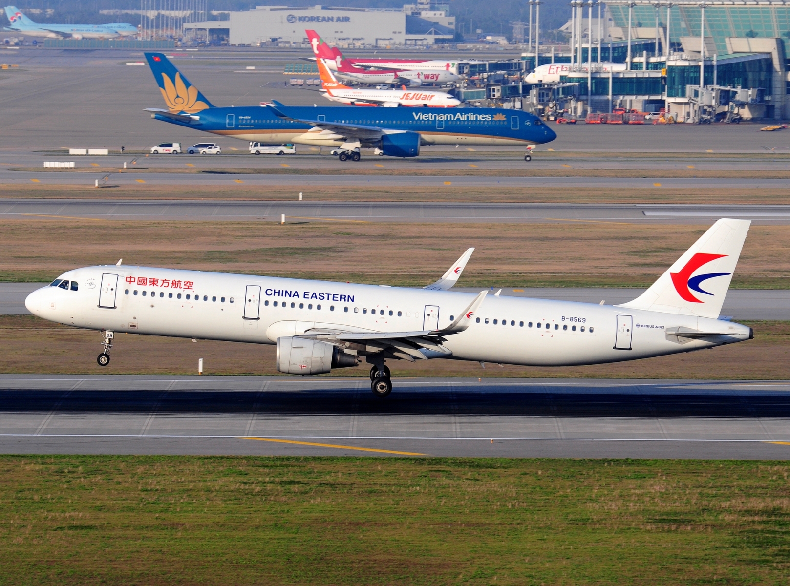B-8569 _ A321-211(WL) _ China Eastern Airlines _ ICN _ RKSI _ 01-05-2026