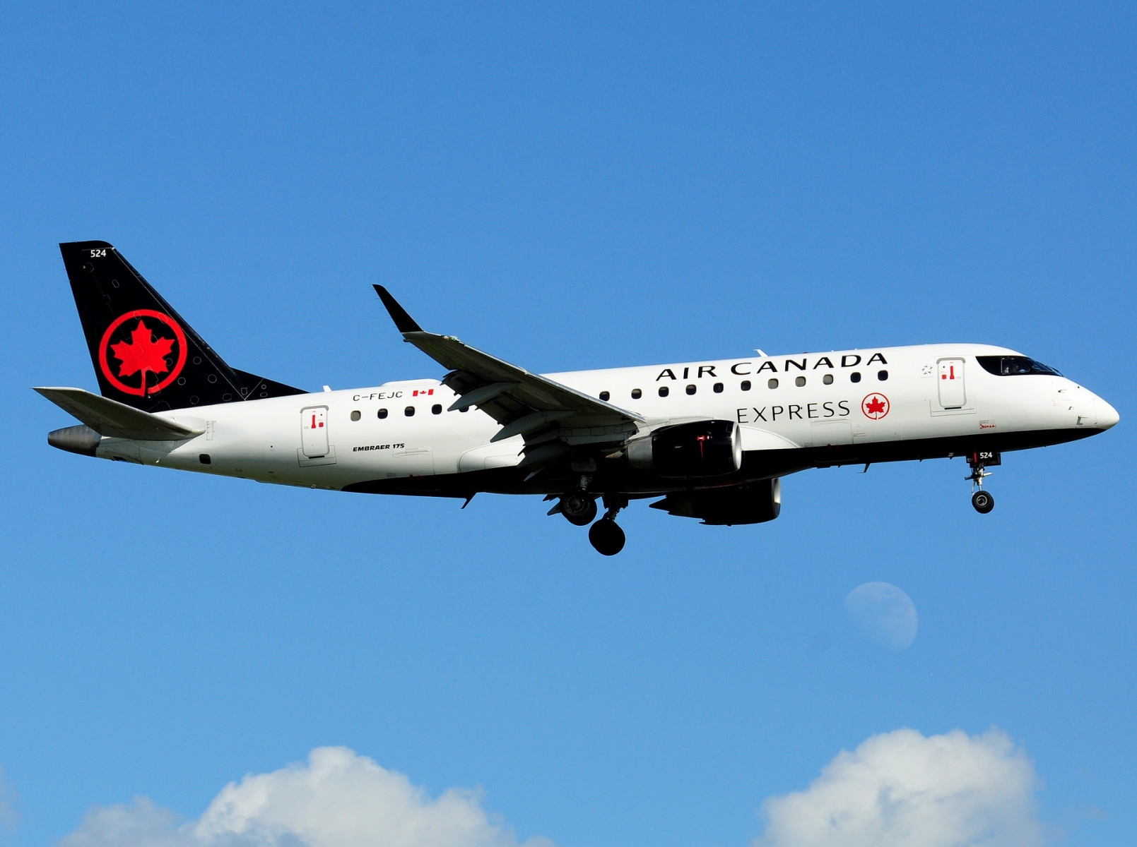 C-FEJC _ ERJ-175SU (ERJ-170-200 SU) _ Air Canada Express _ YUL _ CYUL _ 24-06-2026