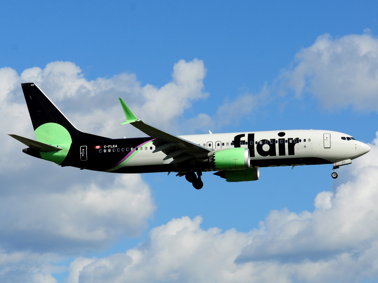 C-FLKA _ 737-8 MAX _ Flair Airlines _ YUL _ CYUL _ 24-06-2026