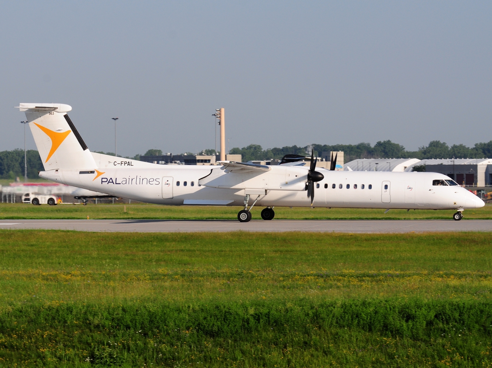 C-FPAL _ DHC-8-402 _ PAL Airlines _ YUL _ CYUL _ 28-06-2026