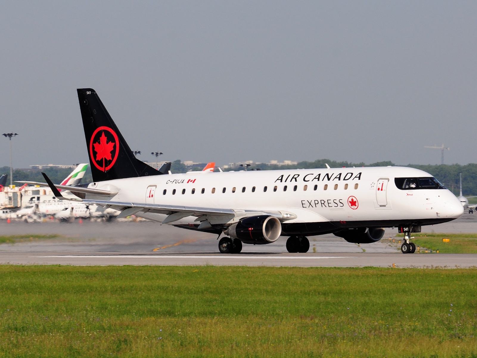 C-FUJA _ ERJ-175SU (ERJ-170-200 SU) _ Air Canada Express _ YUL _ CYUL _ 28-06-2026