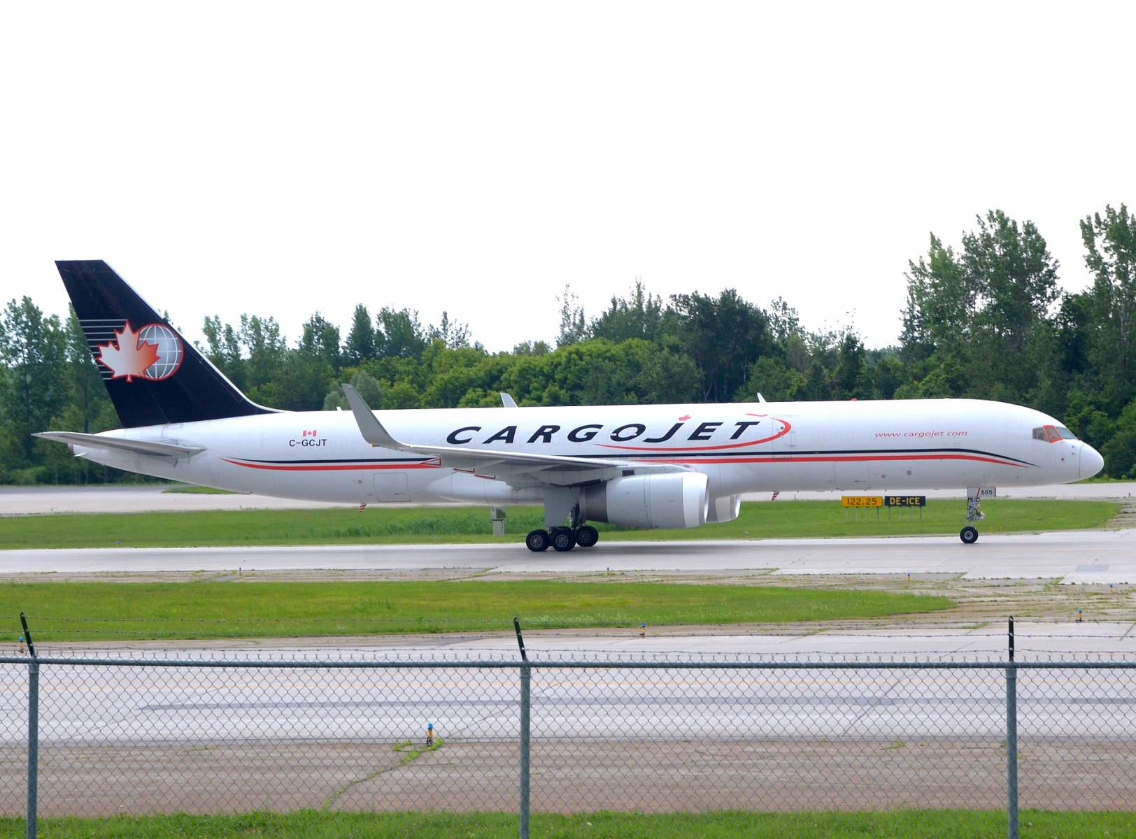 C-GCJT _ 757-223(WL) _ Cargojet Airways _ YMX _ CYMX _ 25-06-2026