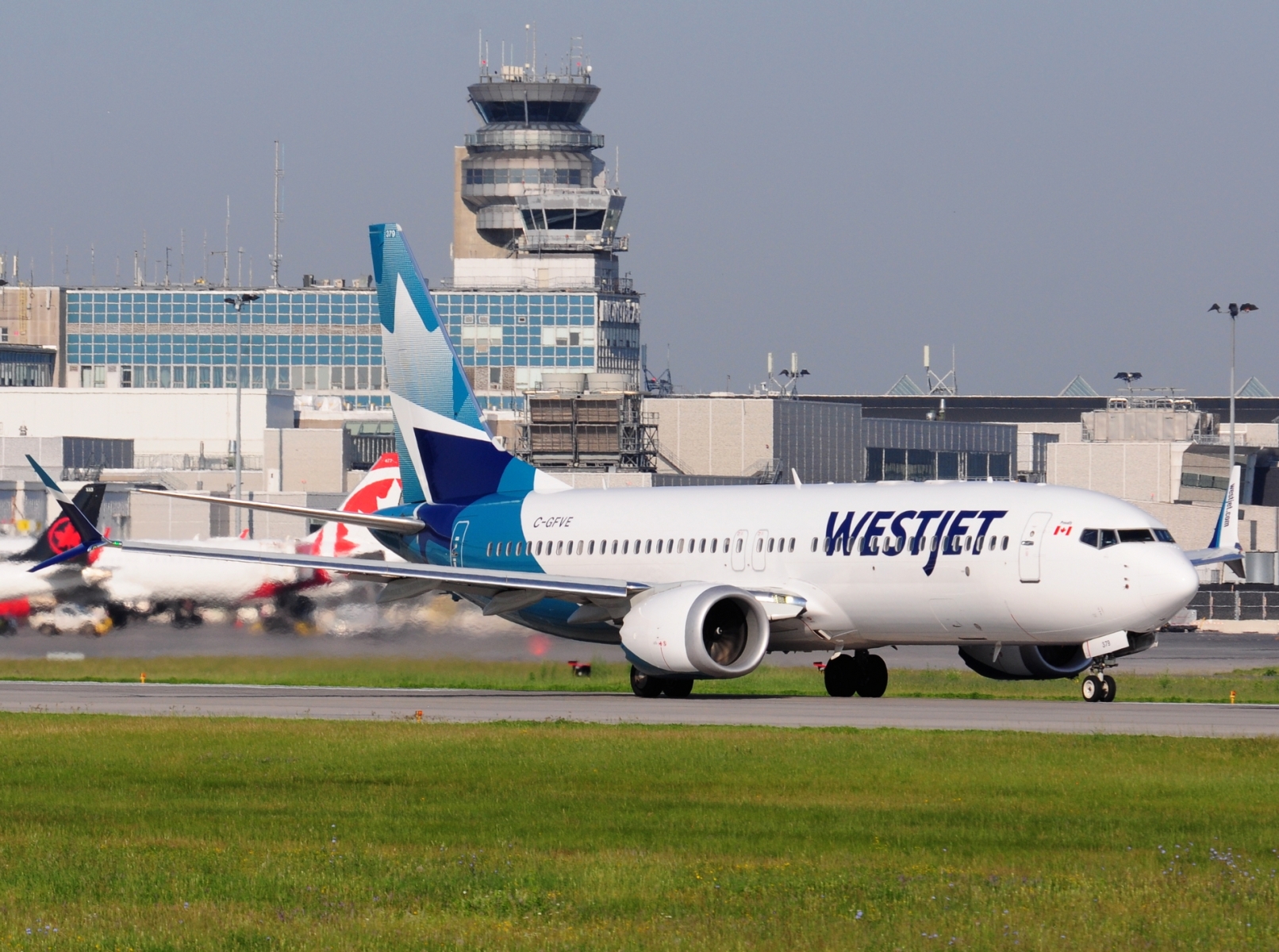 C-GFVE _ 737-8 MAX _ WestJet _ YUL _ CYUL _ 28-06-2026