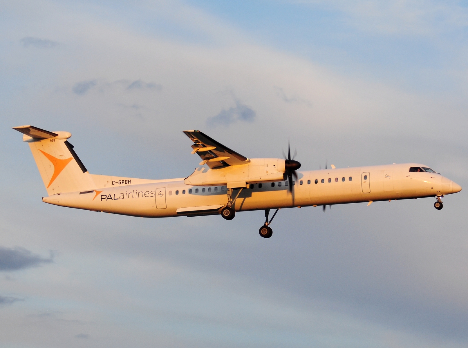 C-GPGH _ DHC-8-401Q _ PAL Airlines _ YUL _ CYUL _ 24-06-2026