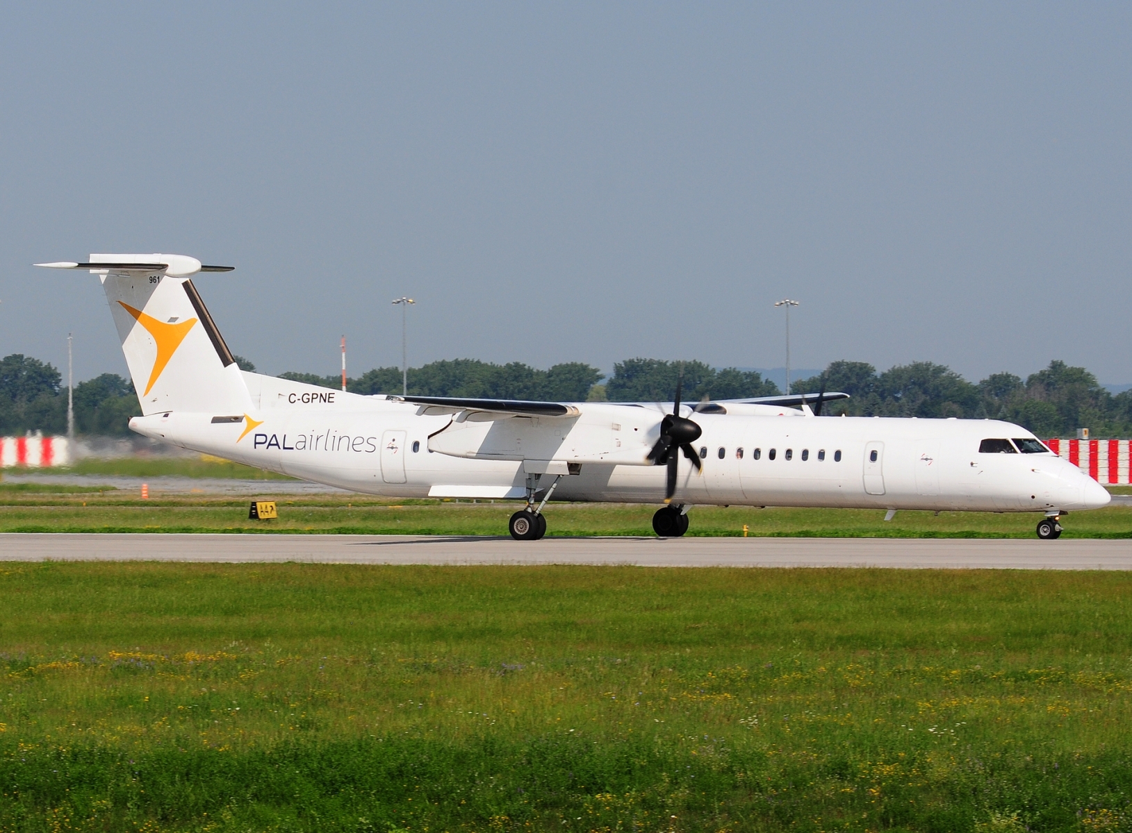 C-GPNE _ DHC-8-402 _ PAL Airlines _ YUL _ CYUL _ 28-06-2026