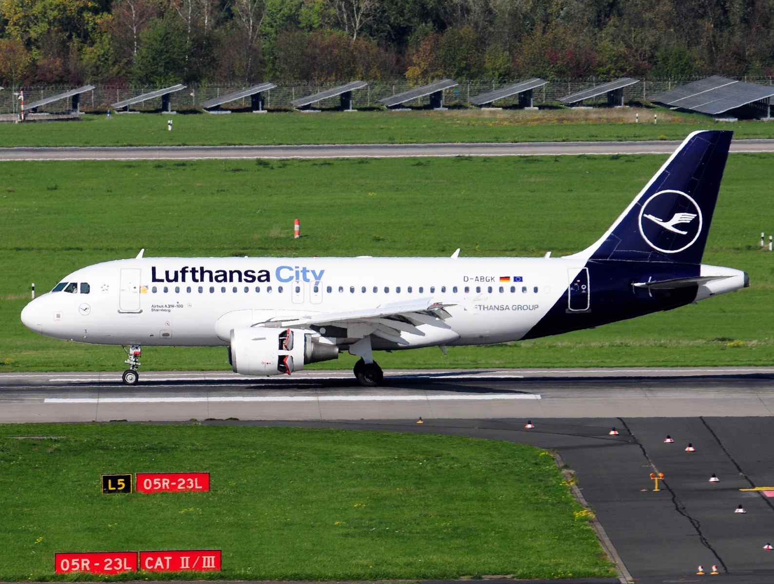 D-ABGK _ A319-112 _ Lufthansa City Airlines _ DUS _ EDDL _ 04-10-2026