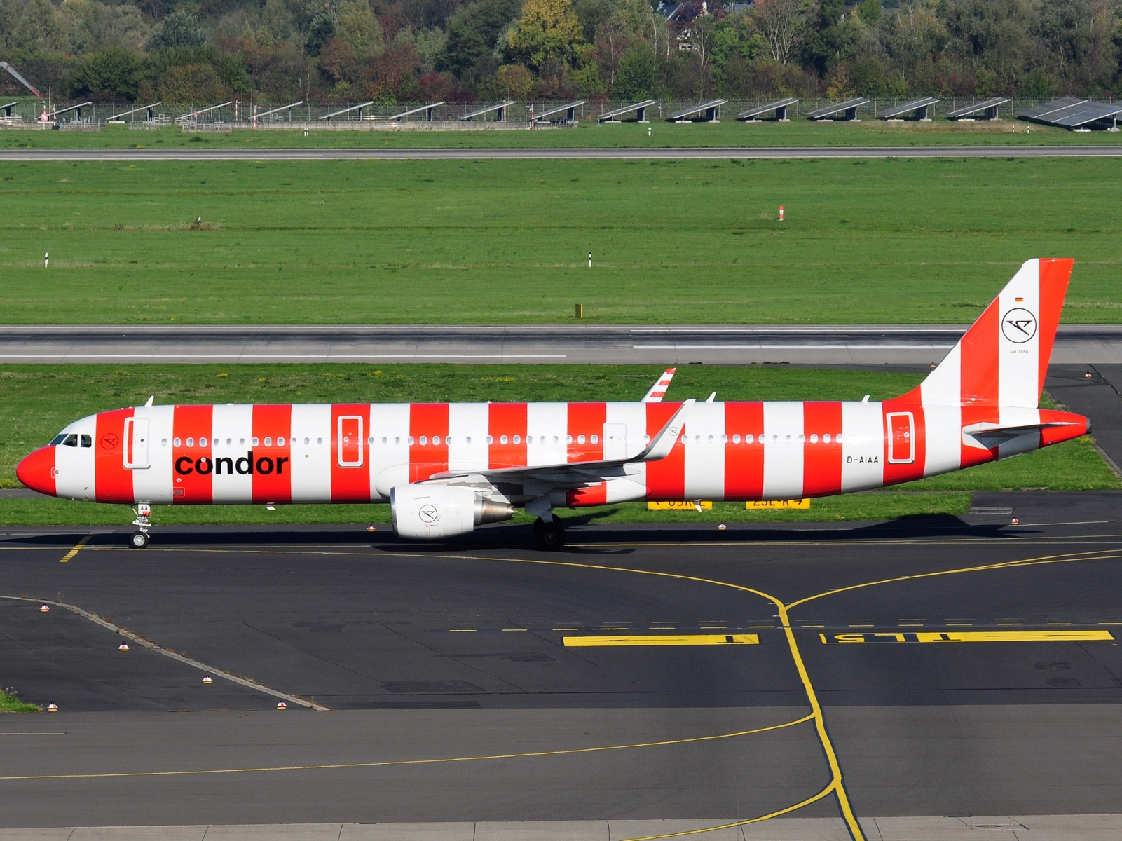 D-AIAA _ A321-211(WL) _ Condor _ DUS _ EDDL _ 04-10-2026