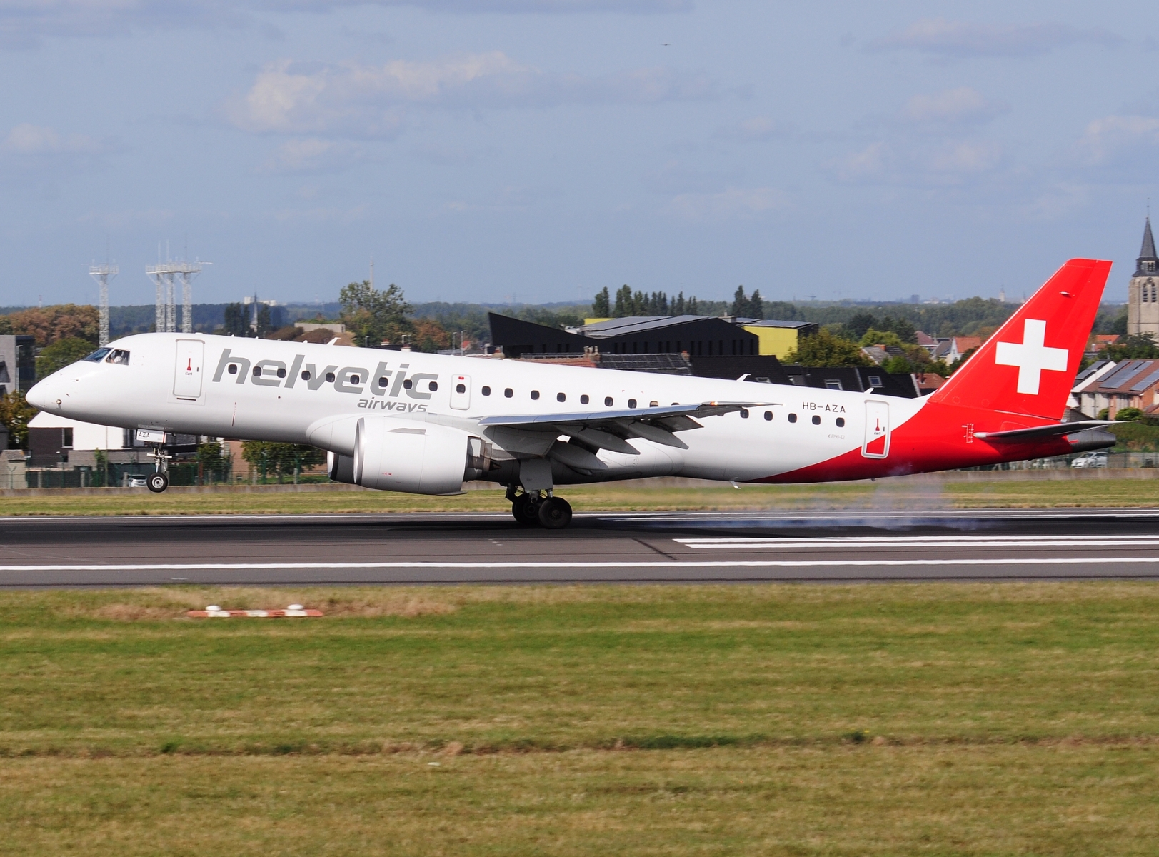 HB-AZA _ ERJ-190-E2 (ERJ-190-300 STD) _ Helvetic Airways _ BRU _ EBBR _ 21-09-2026