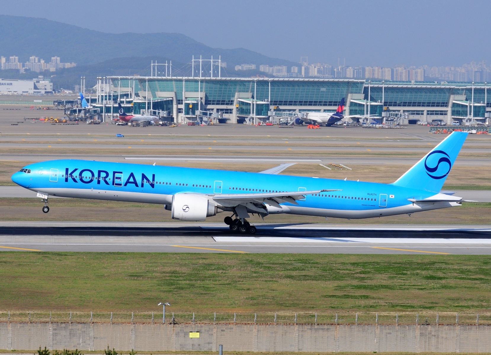 HL8274 _ 777-3B5(ER) _ Korean Air Lines _ ICN _ RKSI _ 01-05-2026