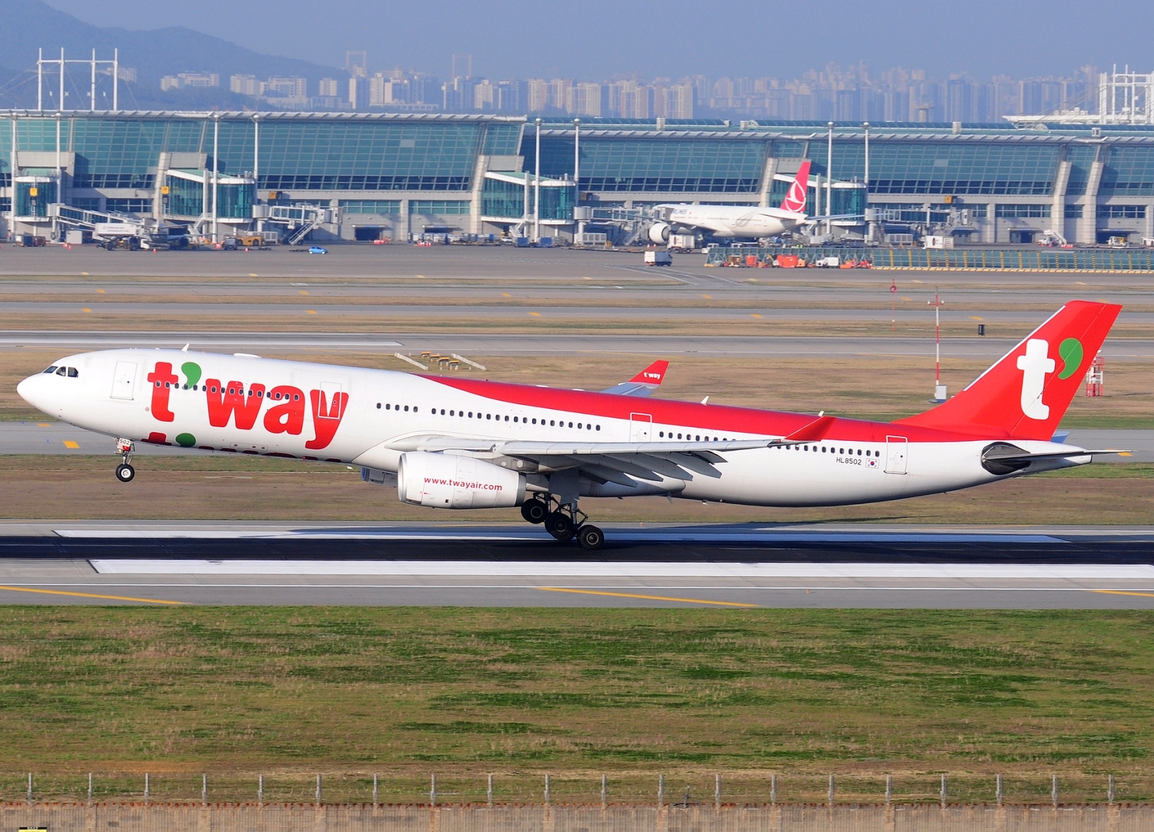 HL8502 _ A330-343 _ T\'Way Air _ ICN _ RKSI _ 01-05-2026