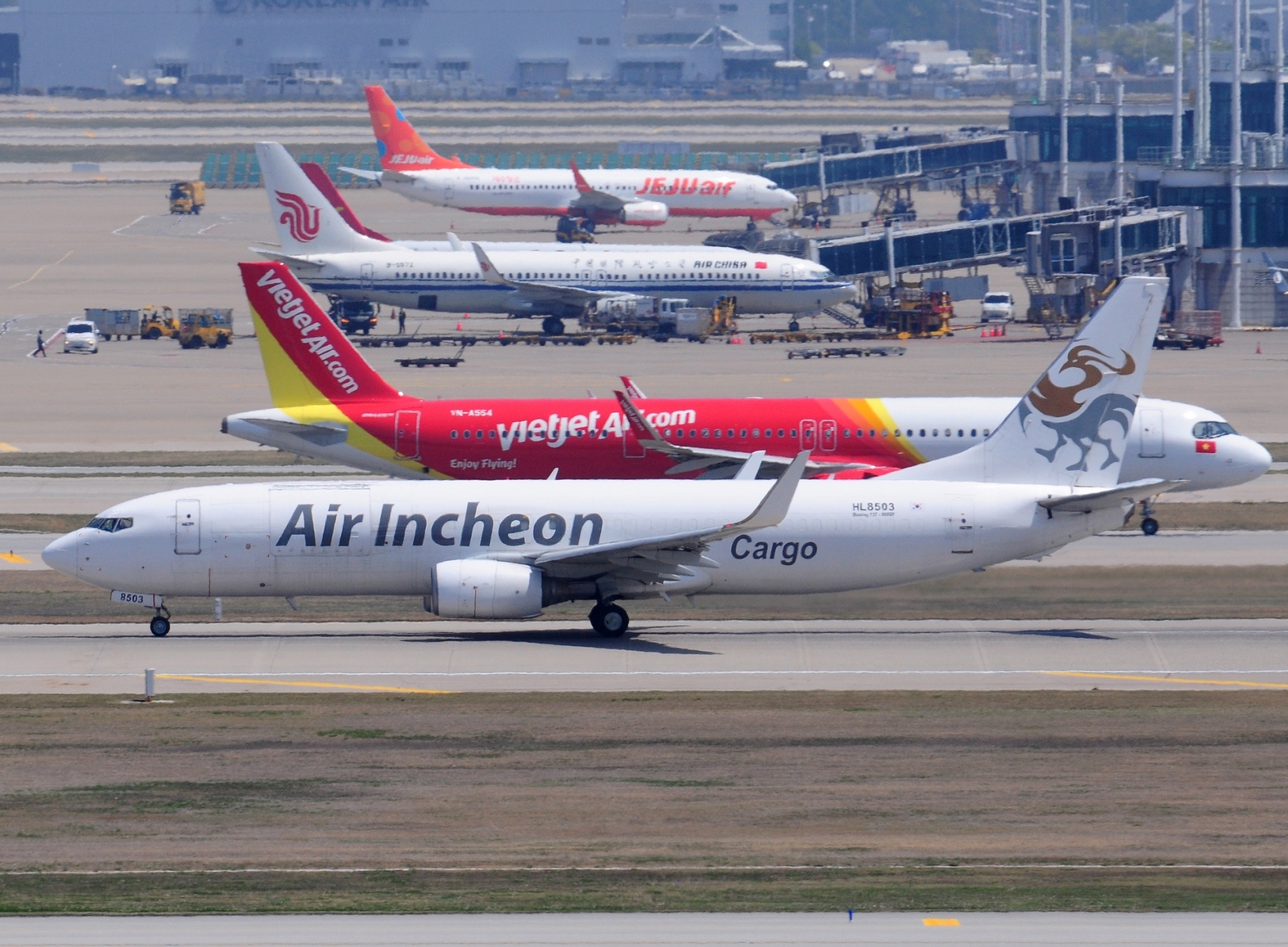 HL8503 _ 737-85P(WL) _ Air Incheon Cargo _ ICN _ RKSI _ 30-04-2026