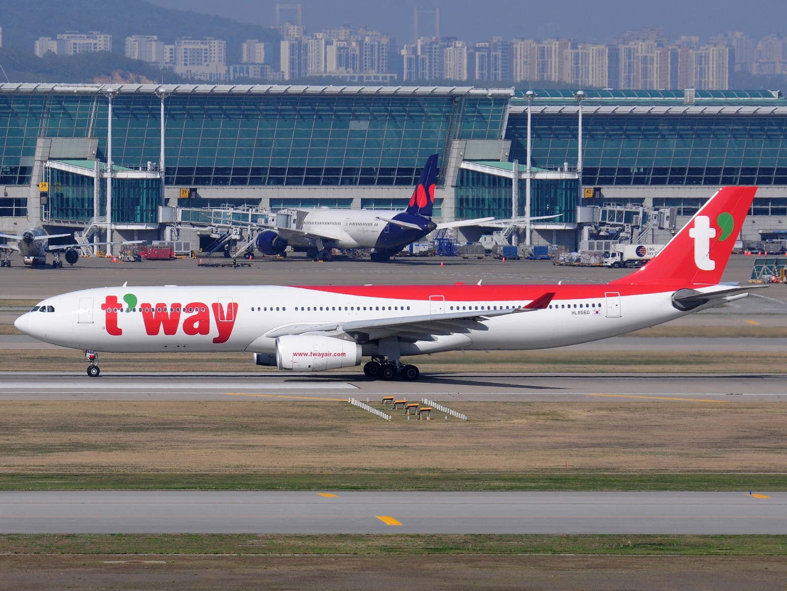 HL8560 _ A330-343 _ T\'Way Air _ ICN _ RKSI _ 01-05-2026