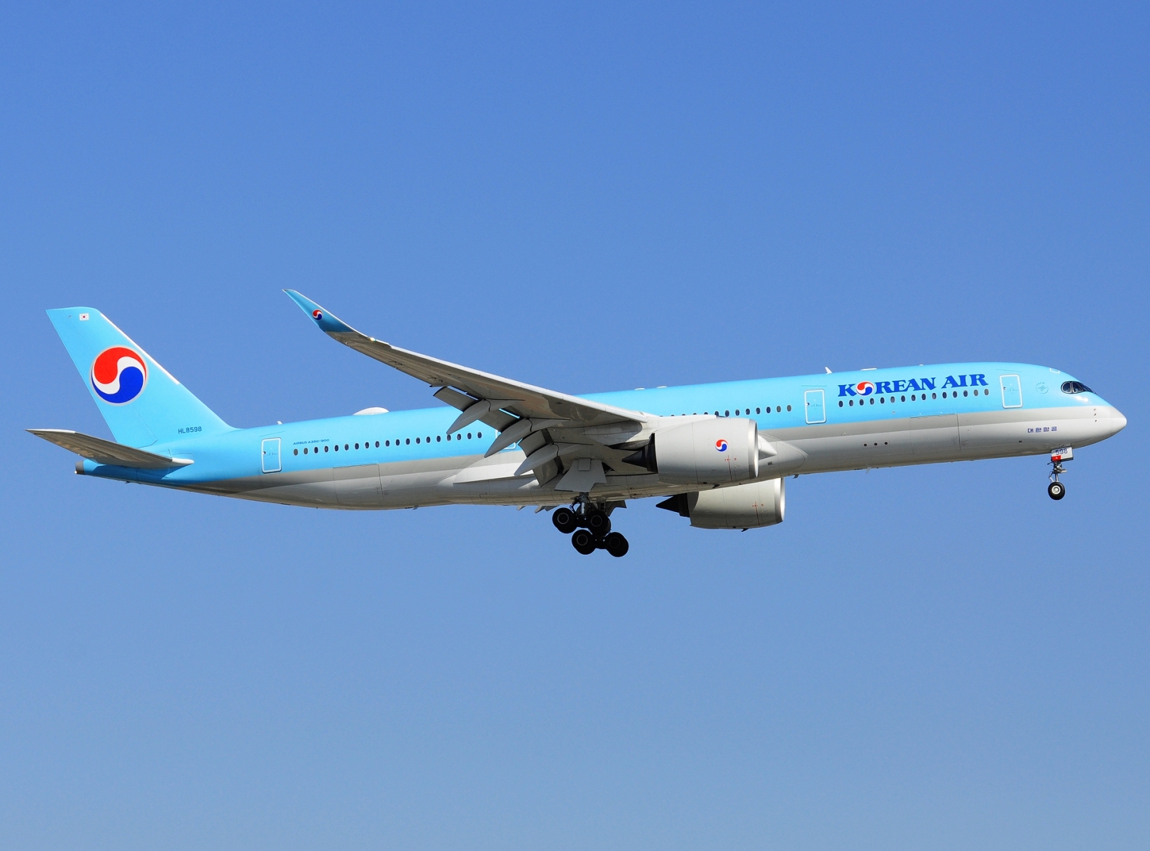 HL8598 _ A350-941 _ Korean Air Lines _ YYZ _ CYYZ _ 27-06-2026