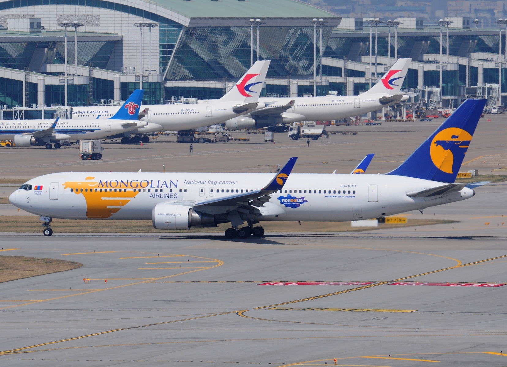 JU-1021 _ 767-34G(ER)(WL) _ MIAT - Mongolian Airlines _ ICN _ RKSI _ 01-05-2026