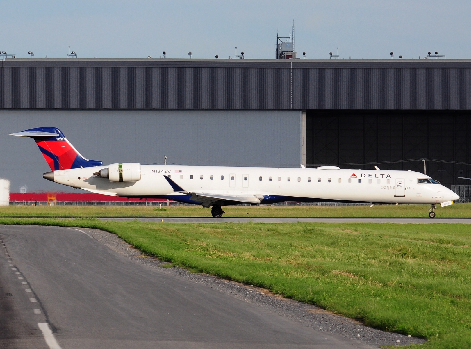 N134EV _ CRJ-900LR _ Delta Connection _ YUL _ CYUL _ 24-06-2026
