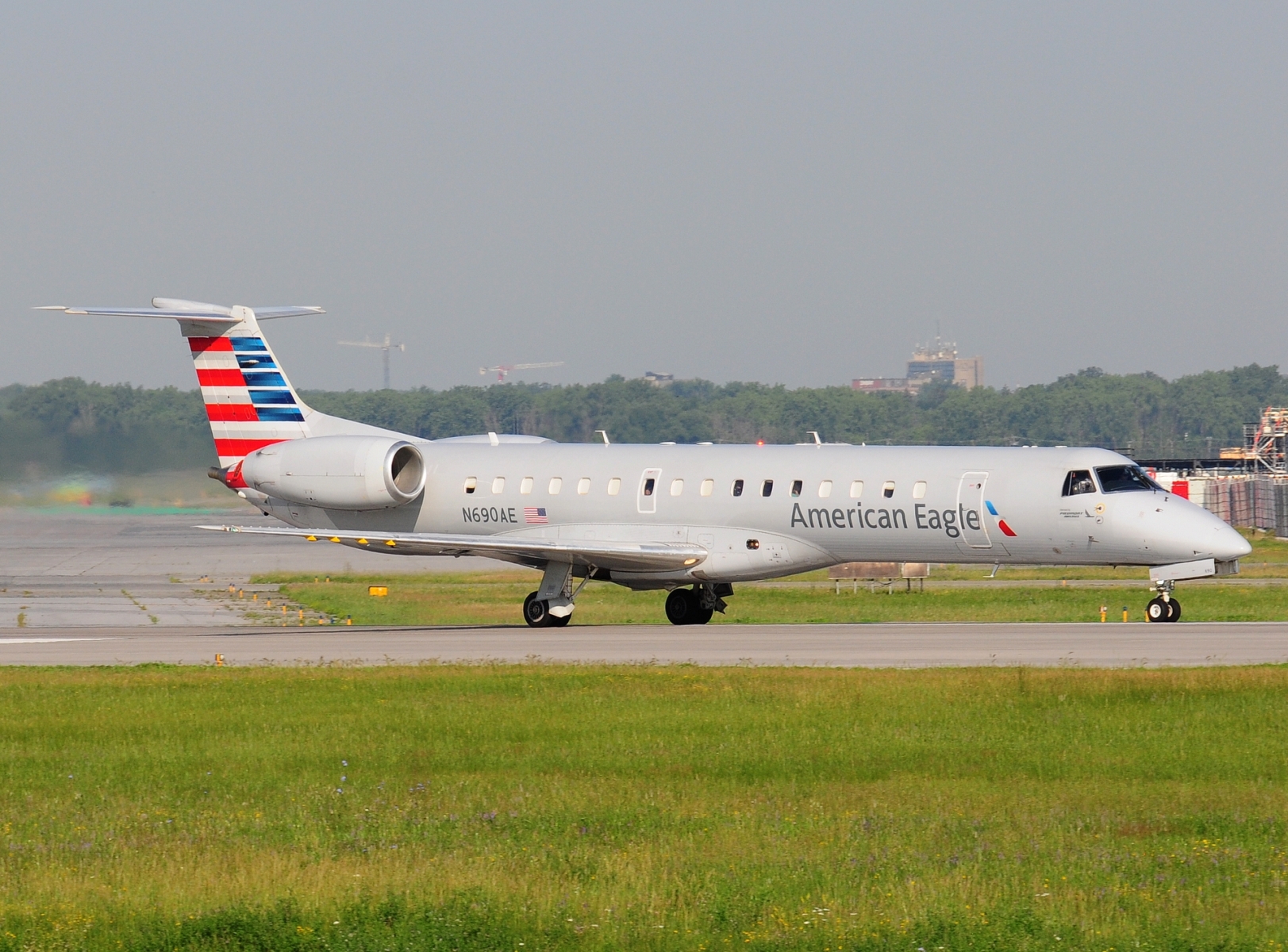 N690AE _ ERJ-145LR _ American Eagle _ YUL _ CYUL _ 28-06-2026