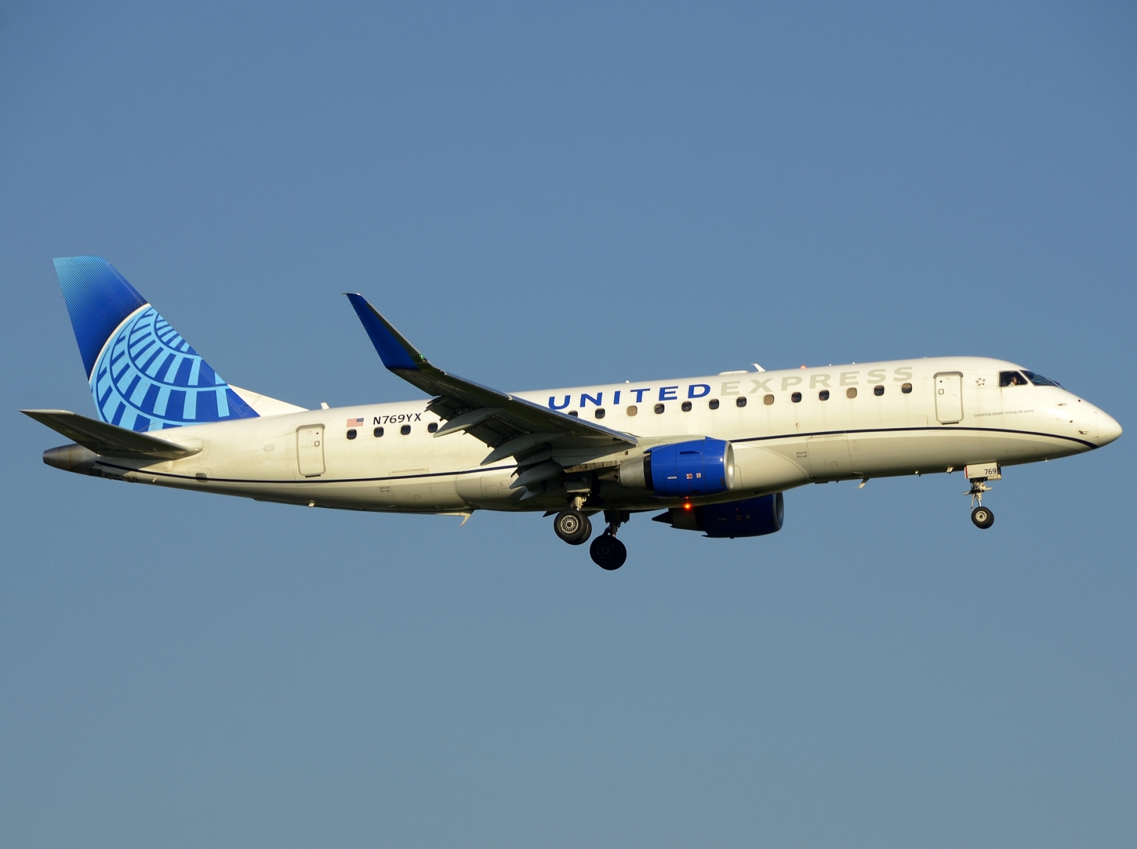 N769YX _ ERJ-175LR (ERJ-170-200 LR) _ United Express _ YUL _ CYUL _ 27-06-2026