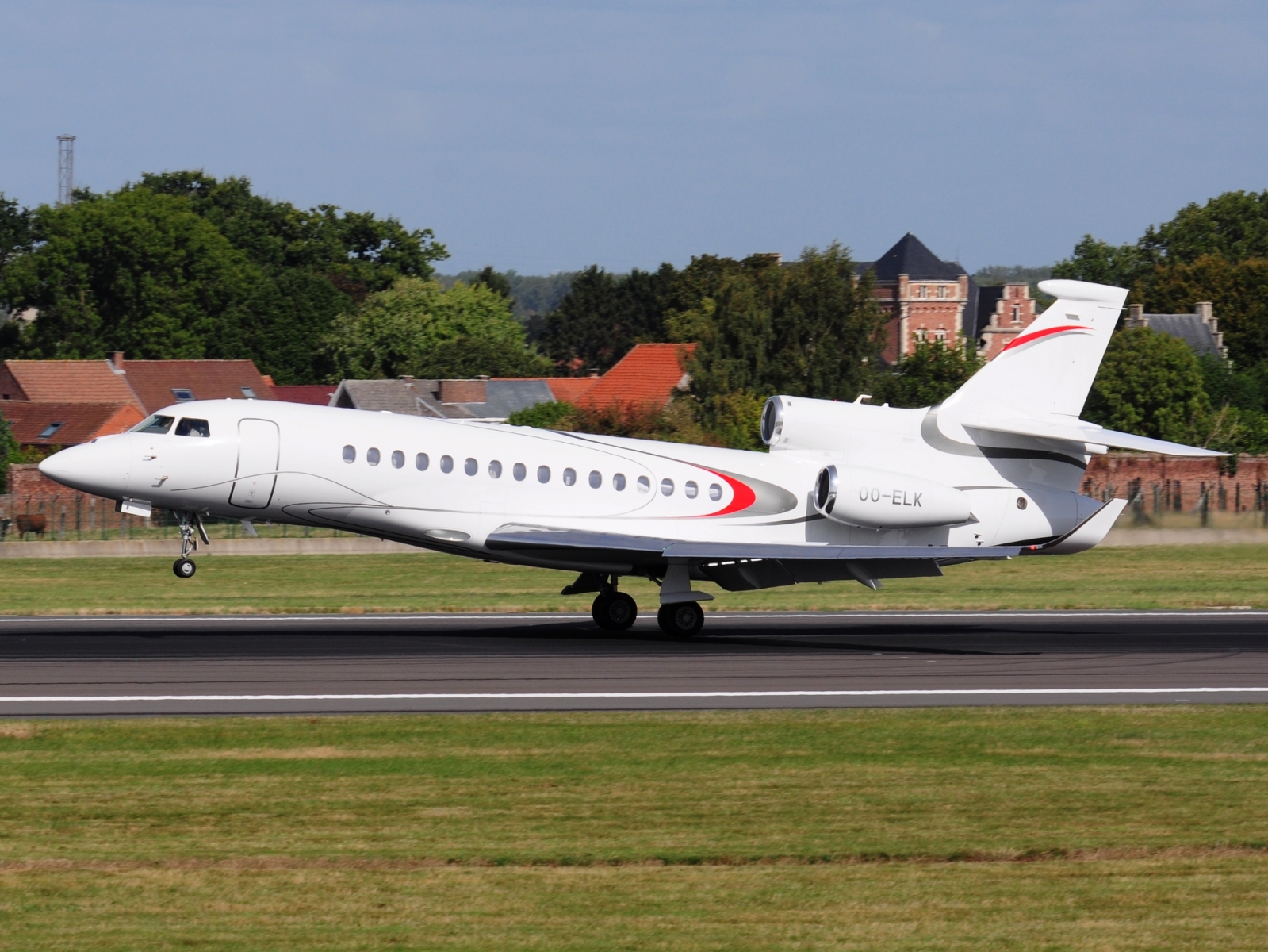 OO-ELK _ Dassault Falcon 8X _ Abelag Aviation _ BRU _ EBBR _ 21-09-2026