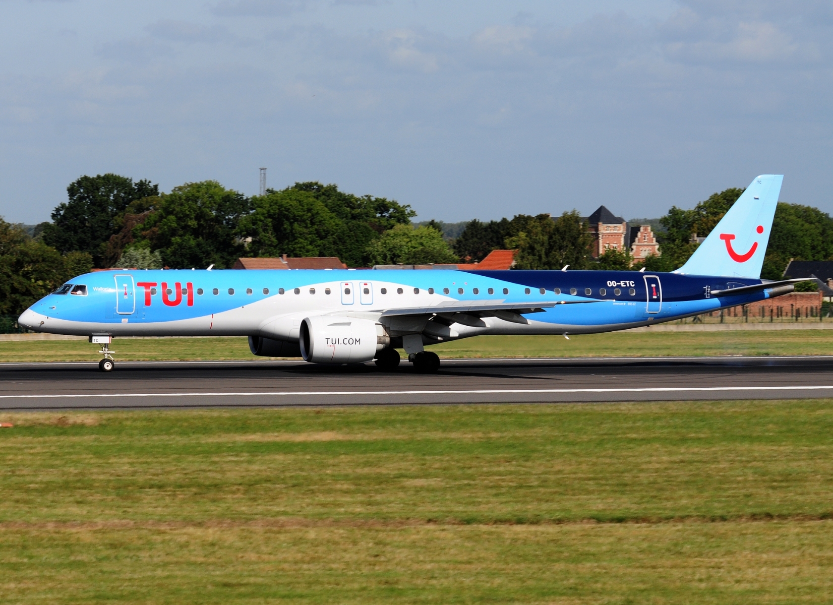 OO-ETC _ ERJ-195-E2 (ERJ-190-400 STD) _ TUI Airlines Belgium _ BRU _ EBBR _ 21-09-2026