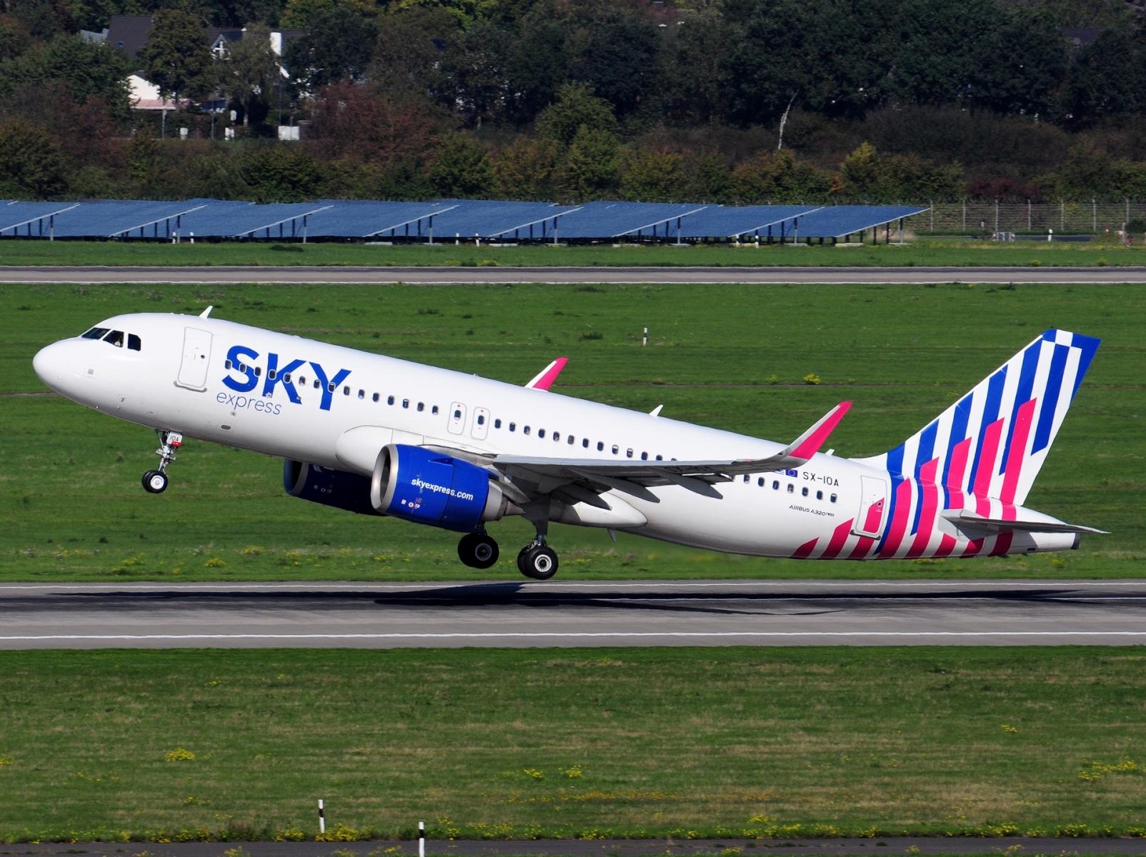 SX-IOA _ A320-251N(WL) _ Sky Express _ DUS _ EDDL _ 04-10-2026
