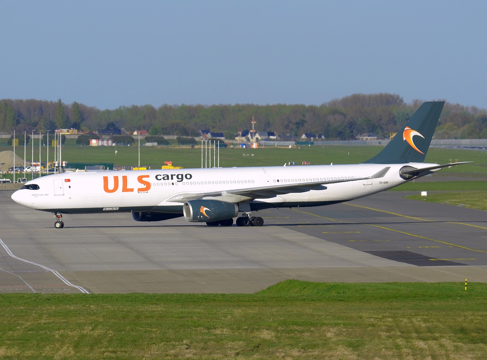 TC-GOU _ A330-343 _ ULS Cargo _ BRU _ EBBR _ 08-04-2026
