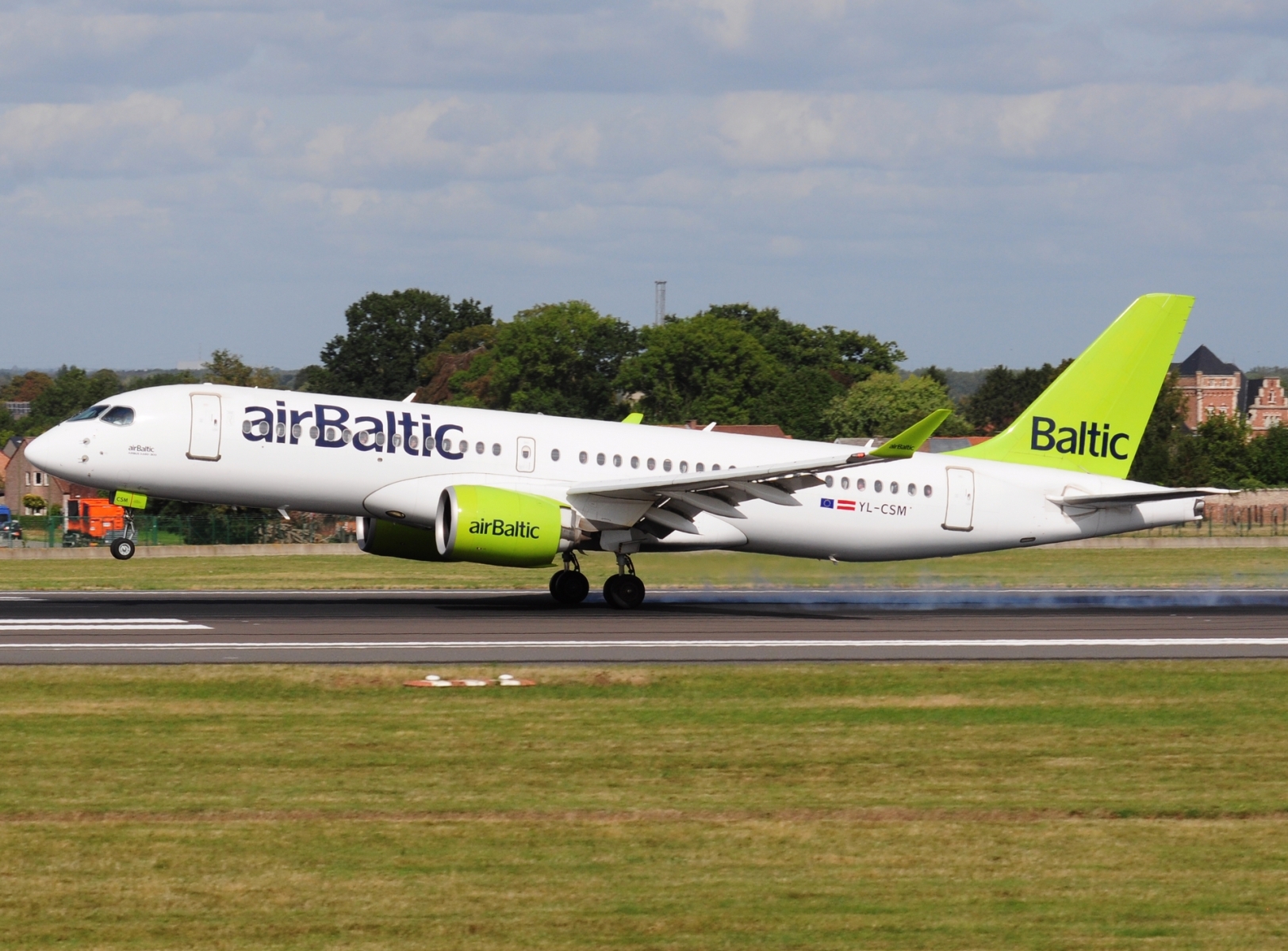 YL-CSM _ A220-300 _ Air Baltic _ BRU _ EBBR _ 21-09-2026