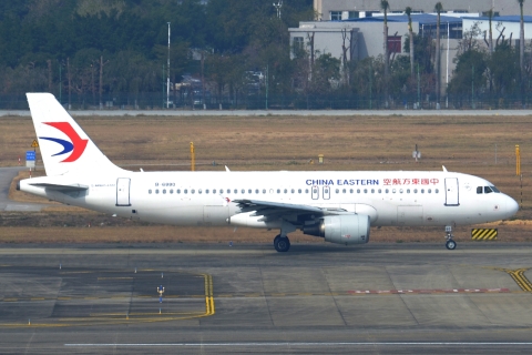 B-6880 _ A320-214 _ China Eastern Airlines _ CAN _ ZGGG _ 07-02-2026