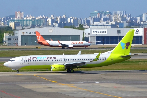 HL8013 _ 737-8SH(WL) _ Jin Air _ GMP _ RKSS _ 01-05-2026