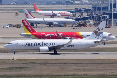 HL8503 _ 737-85P(WL) _ Air Incheon Cargo _ ICN _ RKSI _ 30-04-2026