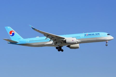 HL8598 _ A350-941 _ Korean Air Lines _ YYZ _ CYYZ _ 27-06-2026