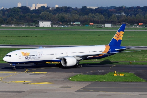 UR-AZR _ 777-31H(ER) _ Skyline Express Airline _ DUS _ EDDL _ 04-10-2026